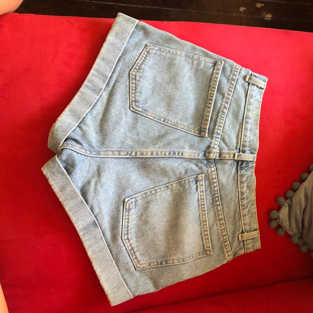 American Apparel High-Waisted Jeans 💕